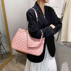 62% Off Trendy Bags 2022 Ny designer handväskor Lyxig hand Lingge Kvinna Höst och Vinter Mode Tote Kapacitet Shoulder Dam Trend Bags {Kategori}