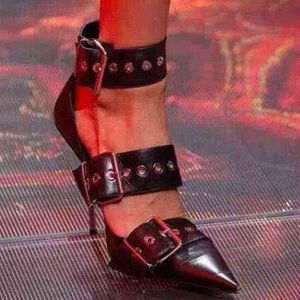 2022 Novas Sandálias de Verão As Mulheres Pointed Salto Alto Salto Fino Metal Buckle Roman Sexy Sapatos Mulheres