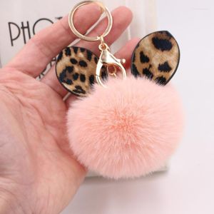 キーチェーン冬の爆発Leopard Bow Plush Keychain Creative Pom Keyrings Fur Ball Bag Bag Pendant Pompom Key Chain femalekease eme