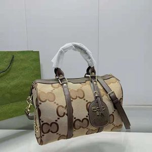 Boston Bags Women Shoulder Bag Designer Pillow Pack Big Gletter Fashion Handbags 2Sizes Luxurys Tote Handbag with Plated Hardware