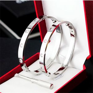 Luxuriöses Armband, Armreifen, Titanstahl, Schraubenzieher, Designer-Armbänder für Männer und Frauen, 4 CZ-Silber-Rosen-Charm-Armband, Schmuck mit goldenem Armreif aus Samtbeutel