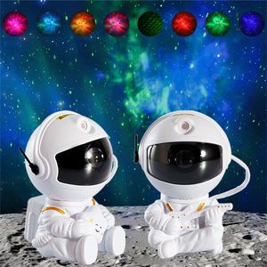 Astronot Galaxy Projektör Gece Işık Hediyesi Yıldızlı Gökyüzü Yıldız USB LED Yatak Odası Lambası Çocuk Doğum Günü Dekorasyonu Uzaktan Kumanda 220429