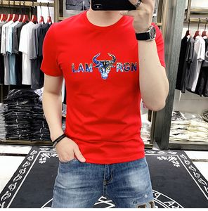 2022 Summer New Men's T-shirts Personlig bokstavsko mönster design broderad kort ärm rund hals paljett bomullsslim tees röd svart vit m-4xl