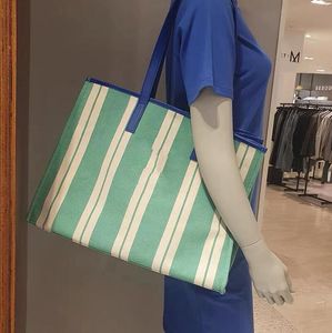 Fashion Stripe Designer Shoppingväska Totes stora kapacitet Par Canvas Single-Shulder Påsar Praktisk högkvalitativ kvinnors myntväska handväska