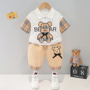 衣料品の男の子セットサマーベビーガールズ服の子供スポーツTシャツショーツ2PC/セット幼児衣装キッズトラックスーツ