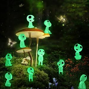 Spiriti dell'albero luminoso Micro paesaggio Figura Ornamento Set Gnomo da esterno Glowing Miniature Garden Elfi Statua Decorazione in vaso 220721