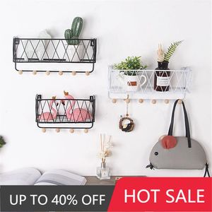 Hooks Rails Creative Iron and Wood Combination Wall Decoration Storage Rack Slagande Hanging Basket Multifunktionell krok sovrum Shelfhooks