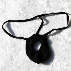 Underkläder Mens Luxury Underpants Open Penis G-String T-back thong Erotic underkläder män sexig med hål o-ring sex man korta manliga trosor lådor kecks 52rs