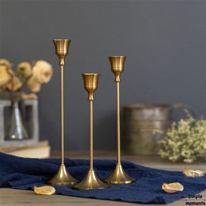 Momenti semplici 3 PC/SET RETRO Candele in bronzo Candele per matrimoni Festa Vintage Metal Candlestick Decorazioni per la casa Candele natalizie T200904