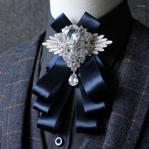 BOW TIES HOMENS Amarra Luxury Vintage Retro Retro ShiNestone Business Wedding Business Wedding Multi-camada Bowknot para acessórios de festa do noivo Donn22