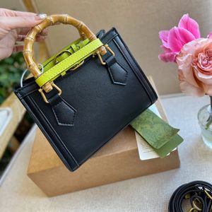 Mini Tasarımcı Çantaları Yeni Diana Bambu Çanta Vintage Lady Shopper Handbag Party Party Crossbody Crossbody Bag Lüks Cüzdan Hediye Kutusu Toz Geçirmez Çantalar 20cm