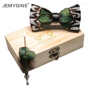 Papillon JEMYGINS 2022 Design originale Novità Cravatta con piume da uomo Confezione regalo con cuciture verdi Matrimonio Compleanno Fred22