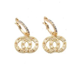 Partie styl K złoty designerka podwójne litery Stud Ear Hook geometryczny słynne kobiety kryształowy kryształowy perłowy kolczyki biżuteria