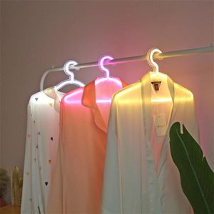 LEDネオンライトサイン服スタンドUSB電源装飾ライトハンガーライト寝室衣料品店の壁の装飾220408