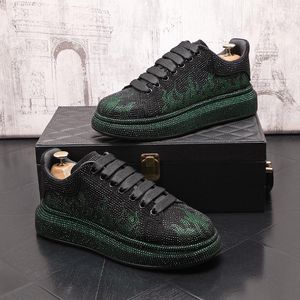 Brand Fashion Mäns Casual Shoes Germuss Diamond Rhinestones Handgjorda Lace-up Business Black Green Loafers Bekväma andningsbara Walking Sneaker