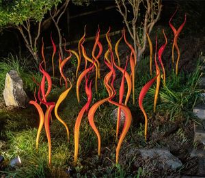 Bahçe sanatı dekorasyon ayakta zemin lambası turuncu mızraklar el şişmiş murano cam sazlık heykel 24 ila 48 inç