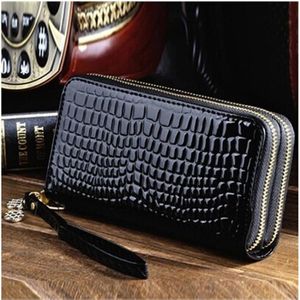Bolsas de noite Mulheres carteira longa Pu Leather Fashion Crown Saco com designer de cartas walletevening