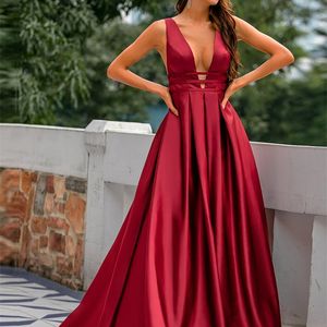 Sexy Red Year Party Sukienki Zimowe sukienki wieczorne V Satyna Satyna Prom długi elegancki suknia Robe de Soiree W220421