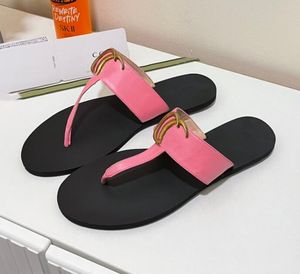 Modestil von Star tragbare Flip-Flops Hausschuhe flach Paris Frauen hochwertige Hardware-Accessoires Metallschnalle Smore Farbe Sandalen