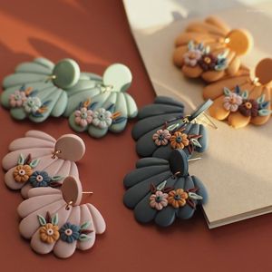 Baumelnder Kronleuchter, Herbst-Winter, Muschelform, handgefertigt, mehrfarbig, Blumenmuster, Polymer-Ton-Kollektion, Ohrring-Sets, Damenschmuck, baumelnd, Mil