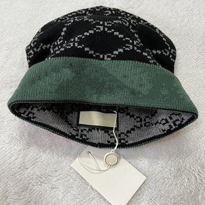 ブランド24SSニットハットビーニーキャップデザイナーマンファッション女性冬の帽子のためのスカルキャップ4カラー最高品質