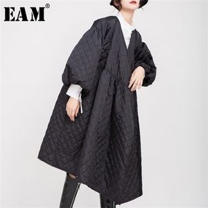 EAM V-Collar Black Bandage Bawełny płaszcz Lantern Sleeve Lose Fit Women Parkas Fashion Spring Autumn 1D700 201125
