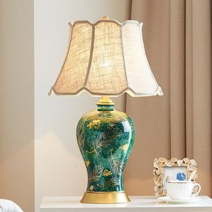 مصابيح طاولة مصباح خزفي فاخر أمريكي لغرفة المعيشة ركن الصينية على الطراز الصيني الرجعية الإبداعية الإبداعية غرفة نوم بجانب السرير
