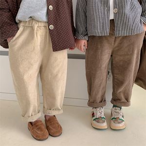 2022 Dziecięce spodnie Corduroy Dzieci Spring Autumn Ubrania Dziewczynki Drounds dla małych chłopców spodnie malucha