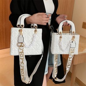 Frauen Taschen Kette Handtaschen Mode Schulter Tasche Luxus Umhängetaschen für Mädchen Designer PU Klappe für Weibliche Messenger Tasche 220707