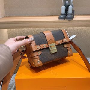 schattige mini luxe ontwerpers klepzakken gedrukte brief schoudertas handtassen crossbody mode leer hoge kwaliteit vrouwen bakken rood zwart clutch portemonnee portemonnee meisje