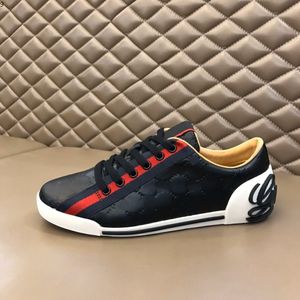 Erkek Tasarımcı Ayakkabı Mektubu Baskılı Lüks Moda Sıradan Siyah Erkek Spor Spor ayakkabıları Yüksek kaliteli gerçek resim mkjkl0004