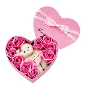 装飾的な花の花輪石鹸花のハート型ローズギフトボックスバレンタインデーマザーの創造的な誕生日美しいフラワーデコール