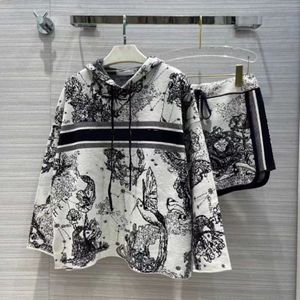 Womens Suits Set toptan satış-Kadın Eşofman Tasarımcısı kadın Eşofman Kısa Set Lady İki Adet Kıyafet Tişörtleri Şort Takım T Shirt Knits Tees Kazak Gömlek Üst Suits