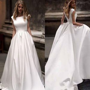 Weiße Brautkleider Taschen großhandel-Einfache weiße Satin eine Linie Hochzeitskleid Ärmel und offener Sommer Brautkleider mit Taschen mit Taschen Zug lang koreanische Braut Kleider