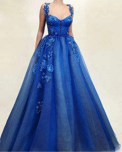 Sexig elegant Royal Blue A Line Prom klär v Neck spets 3d blommor svep tåg spaghettirem aftonklänning formella klänningar skräddarsydda