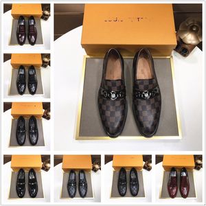 Lüks Tasarımcı Erkekler Oxford Ayakkabı Orijinal Deri El Yapımı Siyah Kahverengi Baskılar Dantel Up Sivri Ayak Ayak Ofisi Düğün Ofisi Resmi Elbise Erkek Ayakkabı