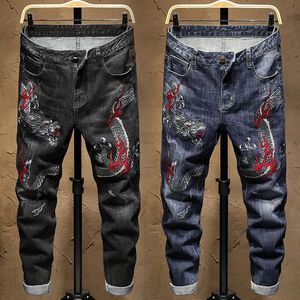 Heren jeans borduurwerk Chinese stijl stitchwork boetiek European mannen merk slanke denim broek stretch blauw patchwork gat broeksmen's