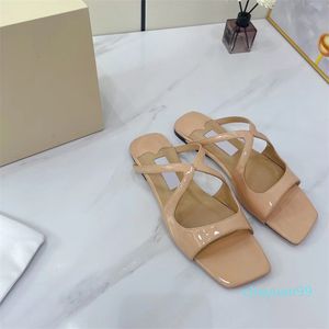 Klassisk damdesigner Gladiator Sandaler Bridal Evening Shoes Square Toe Patent Leather Sexy Snake Print Slippers Summer Flat Sandals 2022