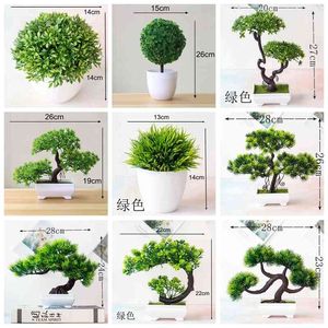 Pino artificiale verde Monstera Erba persiana Piante di eucalipto Bonsai Accessori per la casa Camera da letto Soggiorno Decor Pianta finta