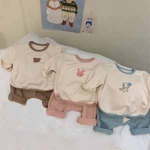 Yürümeye başlayan bebek kız bebek erkek çocuk sonbahar karikatür kıyafetleri setler uzun kollu tişört + elastik pantolonlar 2pcs takım elbise kıyafetleri bebek doğdu 220509