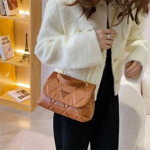 62% Off Trendy Bags 2022 Ny designer handväskor Kvinnor Trend Chain Messenger Lingge Ladies Väskor