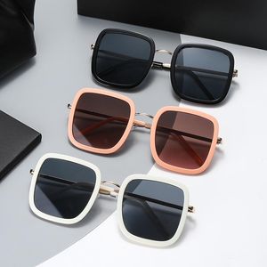 Óculos de sol 2022 Grande moldura Black Fashion Circle Metal