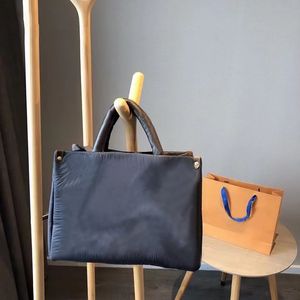 Handbag de alta qualidade Woman ombro designers de lona bolsas de tela clássicas marcas femininas compras de moda
