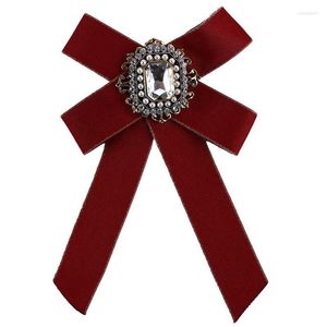 Pinos broches bowknot arcos Cravat raictie fita derramar laços de pescoço e presentes de moda para hóspedes distintivo mulheres Seau22