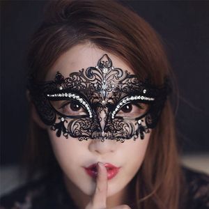 Metal Dili Dilişli Rhinestone Mask Venedik Yarım Yüz Maskesi Cadılar Bayramı Masquerade Seksi Maskeler Noel Doğum Günü Prom Malzemeleri BH7079 TYJ