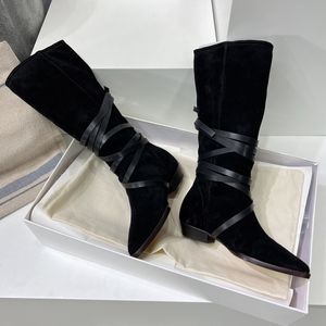 2022 Women Martin Desert Boots Designer Winter Cowboy Boots حزام البقر البقر 100 ٪ من الجلد المستوردة 5 ميدالية ميدالية ثقيلة كعب مربع وحيد NO398