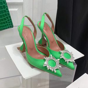Amina muaddi зеленые атласные сандалии с пряжкой, украшенные кристаллами Босоножки туфли на высоком каблуке с острым носком женские роскошные дизайнерские модельные туфли Вечерняя женская обувь35-42