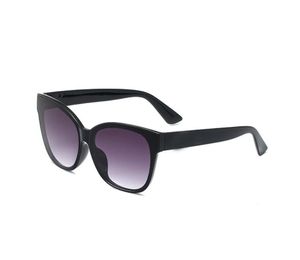 Summer Ladies Plastic Cycling Fashion Sun Glassics Classic Style Solglasögon Kvinnor UV -skydd utomhus reser kattögon män strand vind solglasse kör 5 färg