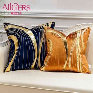 Avigers Luxury Velvet Square Cushion Covers with Tassels Home Decorative Embroidery Throw Pillow Case Navy Blue Black Gold 210401