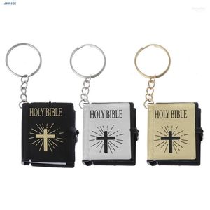 Mini English Holy Bible Keychain Religious Christian Jesus Cross Keyrings Gift 2022 Säljer Fier22